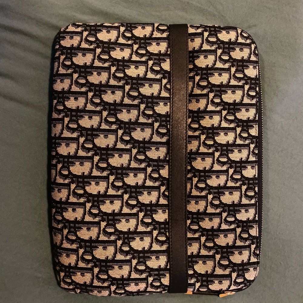Brand new Dior Oblique Travel Pouch